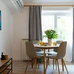 Harmony - Square I Carpark I Self Check-in